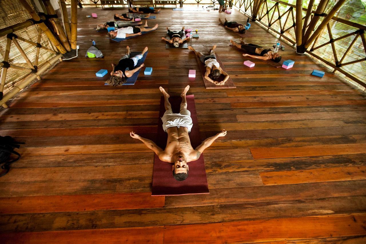 Flowers & Fire Yoga Garden Gili Air Zewnętrze zdjęcie