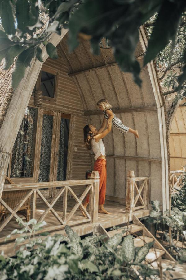 Flowers & Fire Yoga Garden Gili Air Zewnętrze zdjęcie