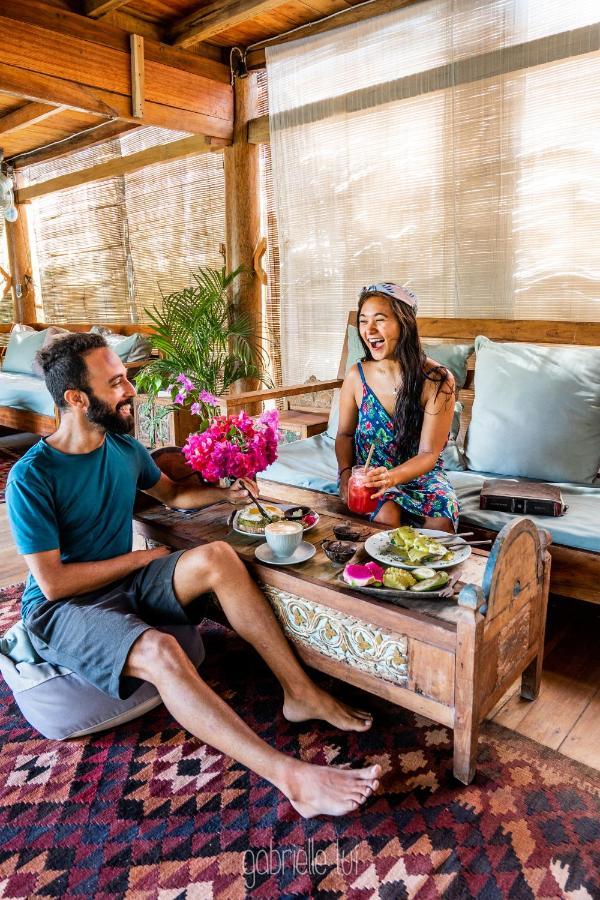 Flowers & Fire Yoga Garden Gili Air Zewnętrze zdjęcie