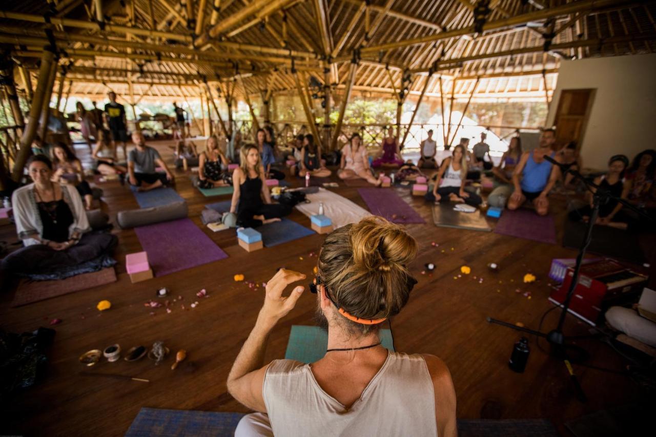 Flowers & Fire Yoga Garden Gili Air Zewnętrze zdjęcie